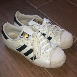 Classic Superstar Black & White Adidas